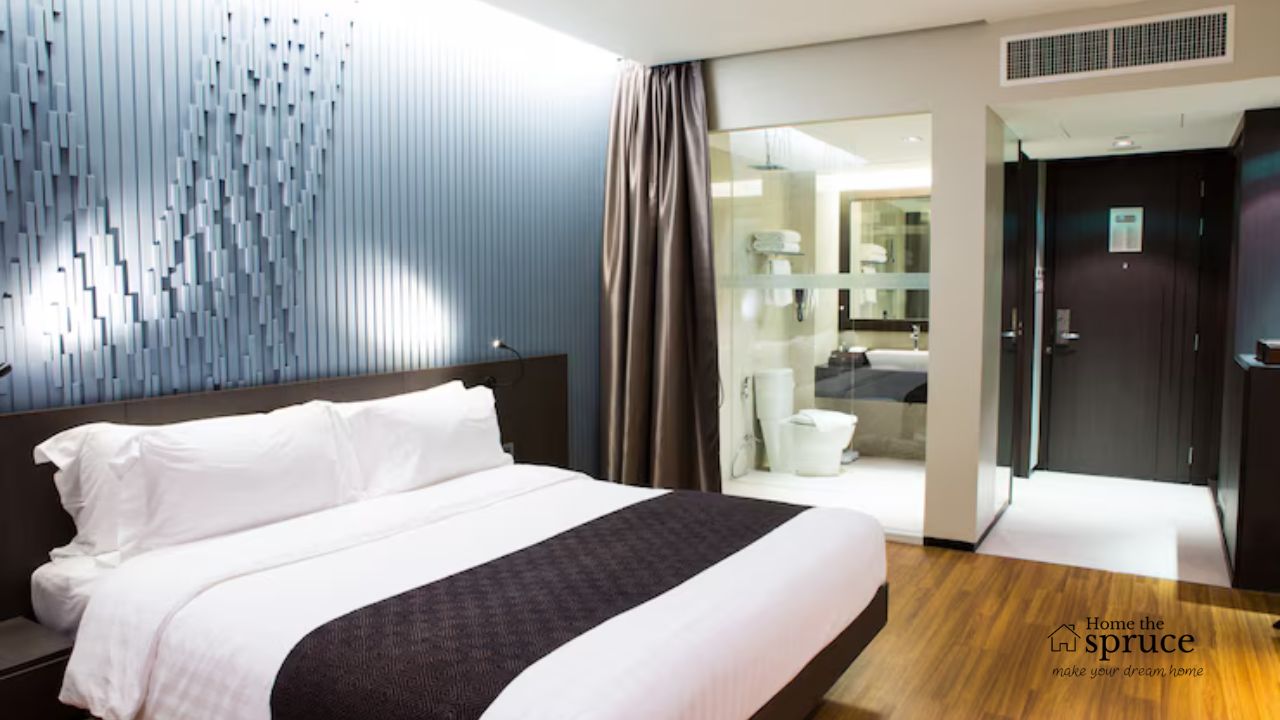 Room 511 at Hotel Phillips