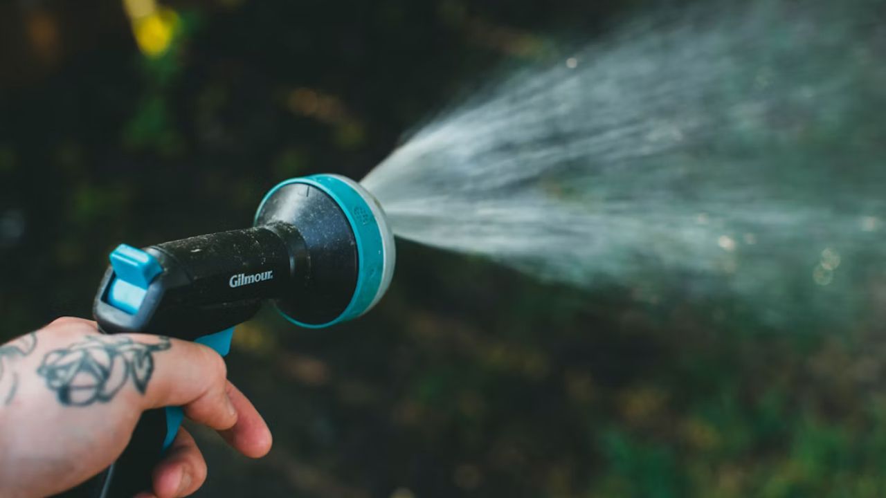 Choosing the Best Water Nozzle for Cleaning, Gardening and Other Use