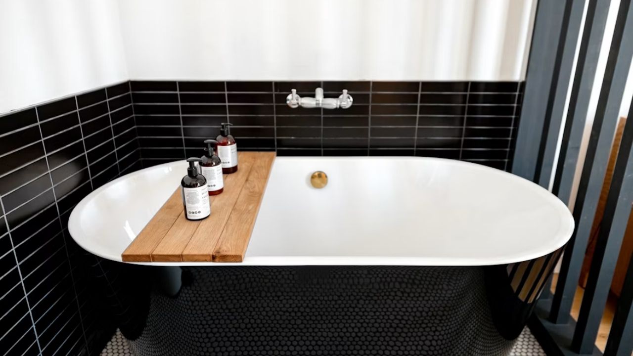 Small Bathroom, Big Comfort Best Narrow Bathtub Ideas